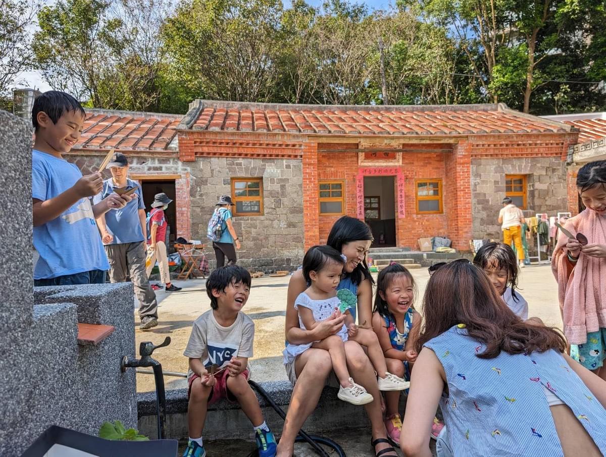 We provide an immersive food and agriculture experience, allowing you to personally participate in the process from farm to table, experiencing the charm of fresh ingredients. food agriculture experience Our mission Hundred years three combined courtyard, one acre four seasons vegetable garden weaving grass mountain story, tasting local flavor immersed in food and agriculture experience, connecting production place dining table diverse courses co-learning, exploring handmade culture spacious space rental, gathering creative unlimited We provide an immersive food and agriculture experience, allowing you to personally participate in the process from farm to table, experiencing the charm of fresh ingredients. food agriculture experience Our mission Hundred years three combined courtyard, one acre four seasons vegetable garden weaving grass mountain story, tasting local flavor immersed in food and agriculture experience, connecting production place dining table diverse courses co-learning, exploring handmade culture spacious space rental, gathering creative unlimited