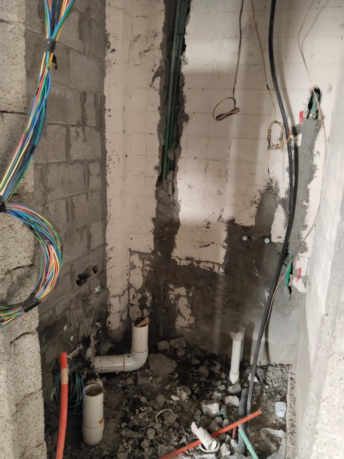 We use the latest methods and techniques to ensure the implementation of projects with high accuracy and as quickly as possible. Our expertise in insulation and finishes makes us the ideal choice for all your needs. We revive the life of your projects. Our expertise in the field of contracting makes us the ideal choice. We carry out maintenance and restoration work for buildings, offices, and villas and we carry out all finishes, paints, and decorations and work on insulation for roofs and floors and we carry out work for wood alternatives and marble alternatives and others. We use the latest methods and techniques to ensure the implementation of projects with high accuracy and as quickly as possible. Our expertise in insulation and finishes makes us the ideal choice for all your needs. We revive the life of your projects. Our expertise in the field of contracting makes us the ideal choice. We carry out maintenance and restoration work for buildings, offices, and villas and we carry out all finishes, paints, and decorations and work on insulation for roofs and floors and we carry out work for wood alternatives and marble alternatives and others.