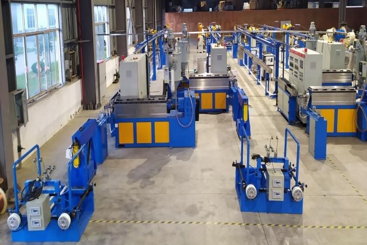 خطوط بثق أسلاك التمديدات الكهربائية للمباني خطوط بثق أسلاك التمديدات الكهربائية للمباني