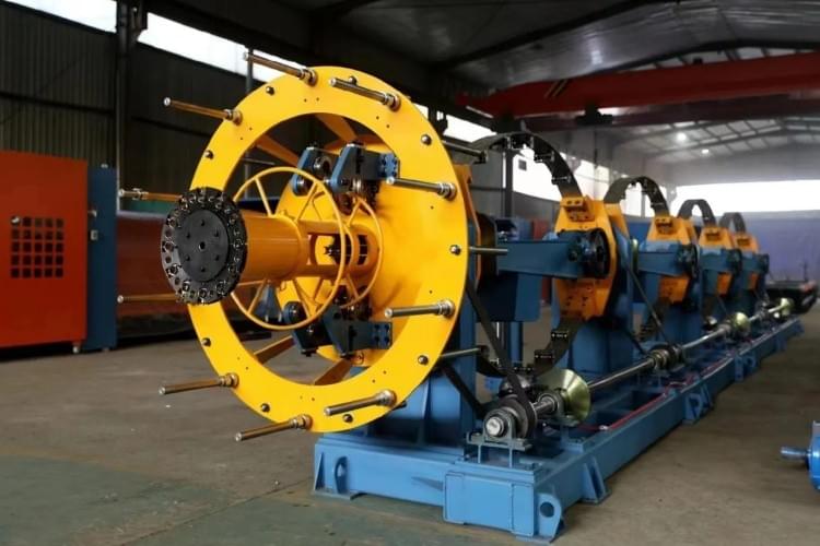 ماكينة تجديل الكابلات ووضع قلب الكابل ماكينة تجديل الكابلات ووضع قلب الكابل