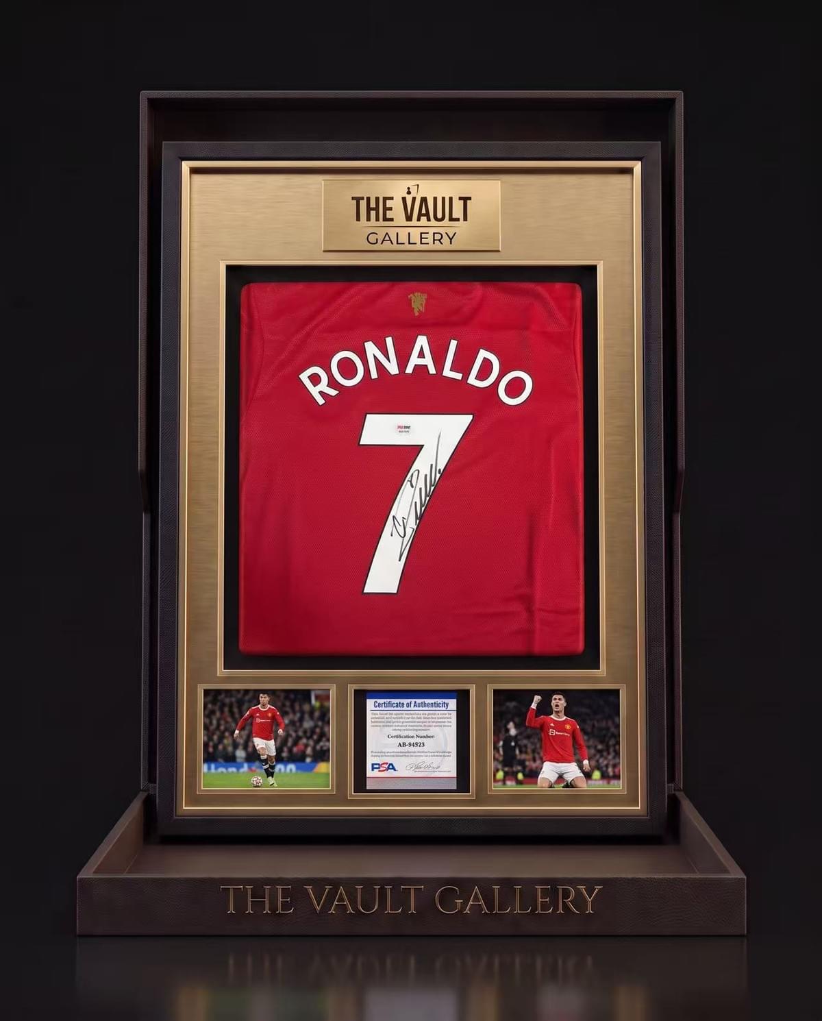 Cristiano Ronaldo Signed Manchester United 2021/2022 Home Jersey #7 - PSA Certified