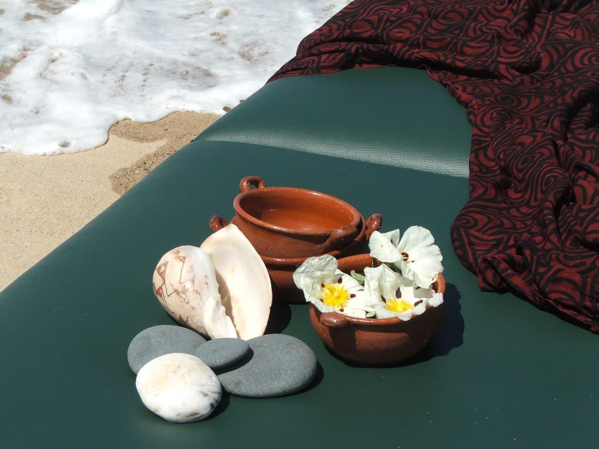At Lomilomi Massage Algarve, we embrace the ancient Hawaiian practice of lomilomi, which combines physical touch with spiritual healing. Our experienced therapists create a safe and nurturing environment where you can experience deep relaxation and emotional release. Your Journey to Healing Starts Here Offering lomilomi massages, ancient hawaiian emotional bodywork therapy in the Algarve, mainly in Aljezur. At Lomilomi Massage Algarve, we embrace the ancient Hawaiian practice of lomilomi, which combines physical touch with spiritual healing. Our experienced therapists create a safe and nurturing environment where you can experience deep relaxation and emotional release. Your Journey to Healing Starts Here Offering lomilomi massages, ancient hawaiian emotional bodywork therapy in the Algarve, mainly in Aljezur.