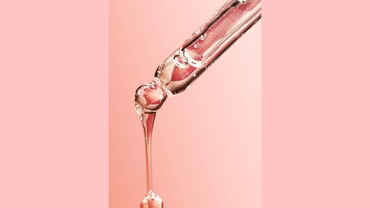 Our commitment to the environment is reflected in our sustainable sourcing and eco-friendly packaging. Commitment to Sustainability What We Offer perfece skin Our commitment to the environment is reflected in our sustainable sourcing and eco-friendly packaging. Commitment to Sustainability What We Offer perfece skin