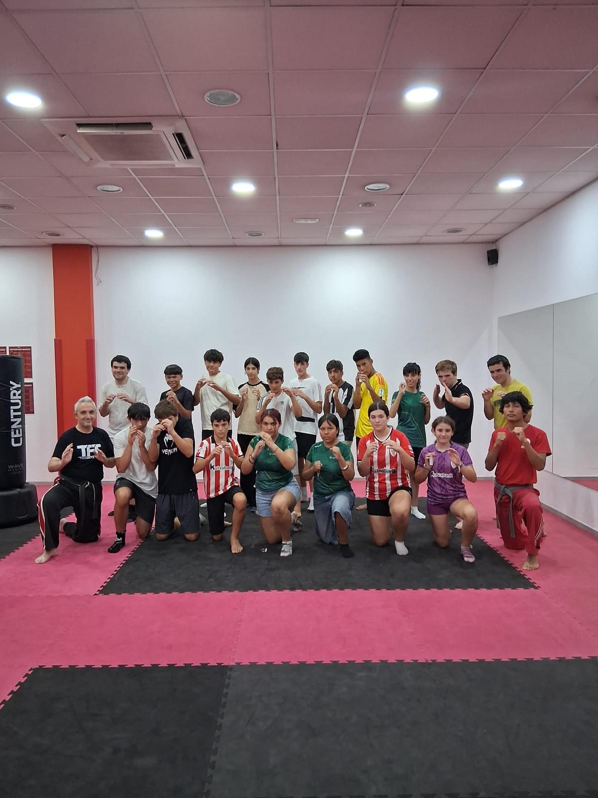 Participate in projects that make the difference in your community and contribute to the common good. Solidarity Actions What do we do Hirugazte is the area of young people of Hirukide, aimed at people between 15 and 25 years old. It is your community within Hirukide, a space designed for you to train, share your concerns and experiences with other people in your environment, and participate in solidarity actions. Participate in projects that make the difference in your community and contribute to the common good. Solidarity Actions What do we do Hirugazte is the area of young people of Hirukide, aimed at people between 15 and 25 years old. It is your community within Hirukide, a space designed for you to train, share your concerns and experiences with other people in your environment, and participate in solidarity actions.