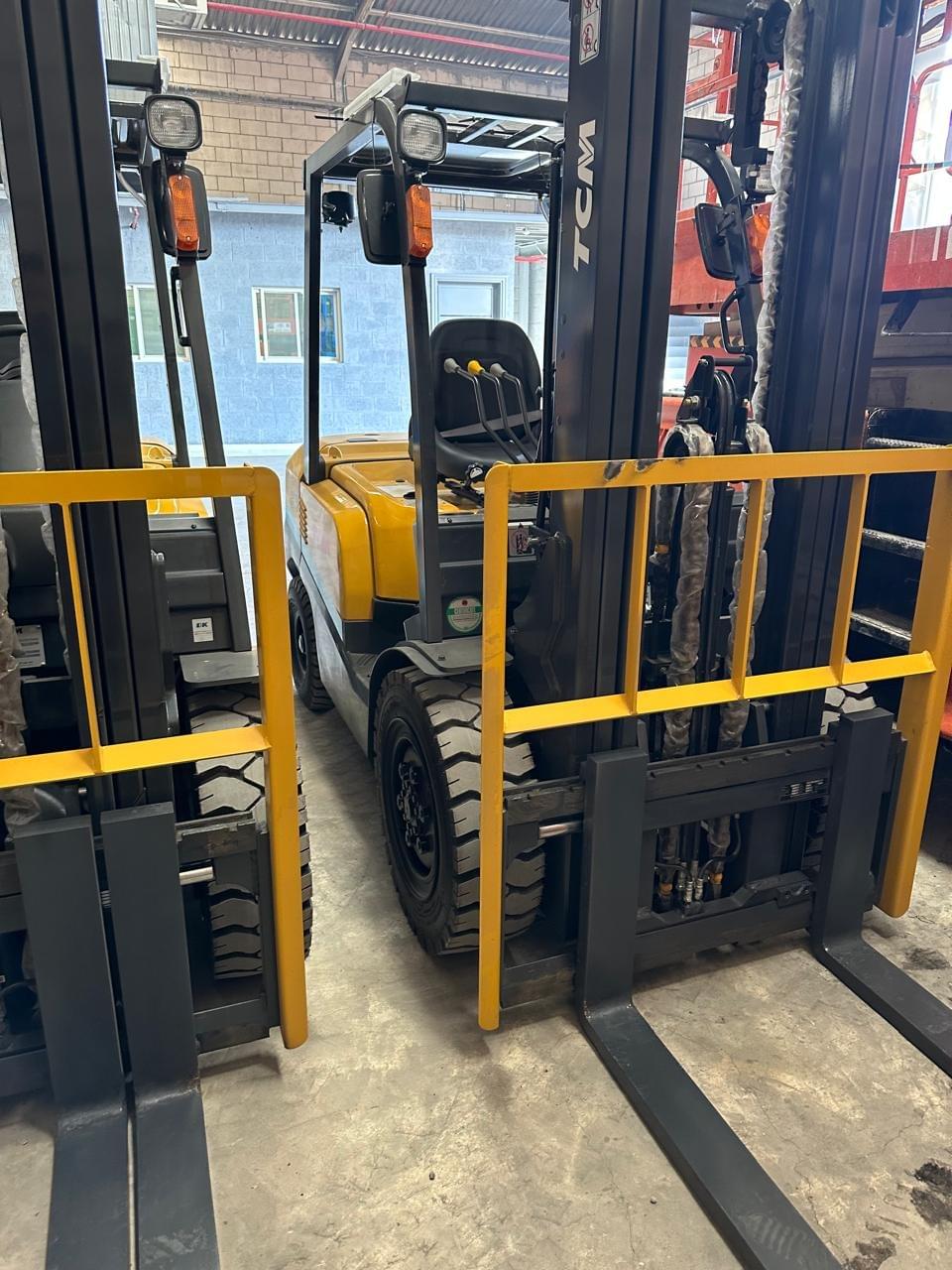 رافعه شوكيه للايجار 0506534006 رافعه شوكيه للايجار 0506534006