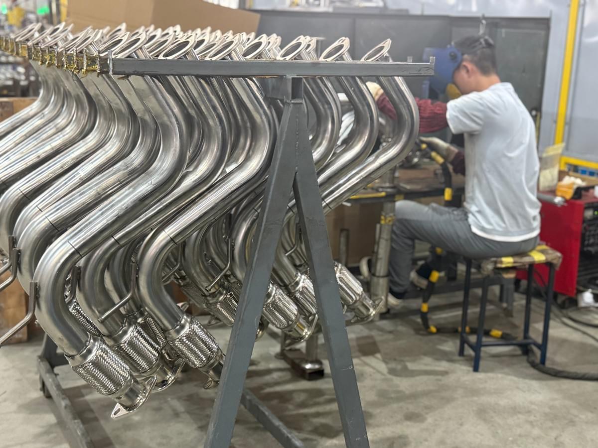 Our team is always ready to answer your questions, provide professional advice, and ensure you find the right accessories. professional customer service The services we provide automobile parts Our team is always ready to answer your questions, provide professional advice, and ensure you find the right accessories. professional customer service The services we provide automobile parts