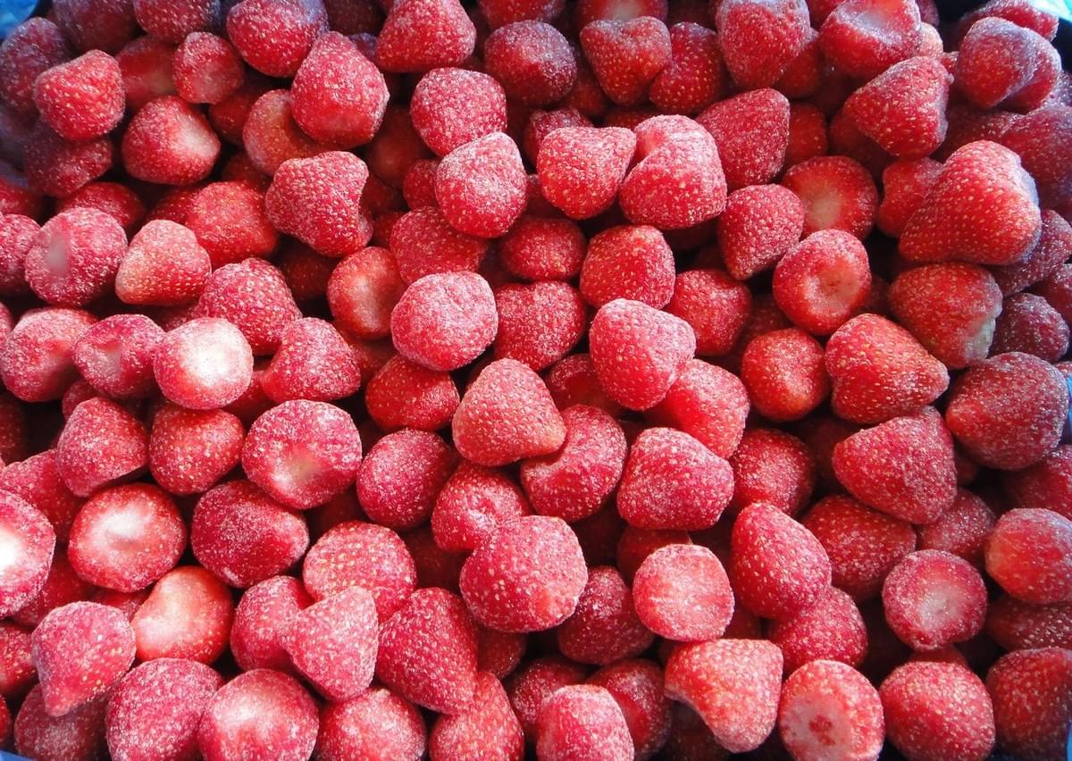 IQF frozen whole strawberries from China for bulk supply IQF frozen whole strawberries from China for bulk supply