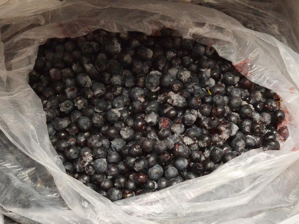 China supplier of IQF Frozen Blueberries for distributors, foodservice, manufacturers, supermarkets. China supplier of IQF Frozen Blueberries for distributors, foodservice, manufacturers, supermarkets.