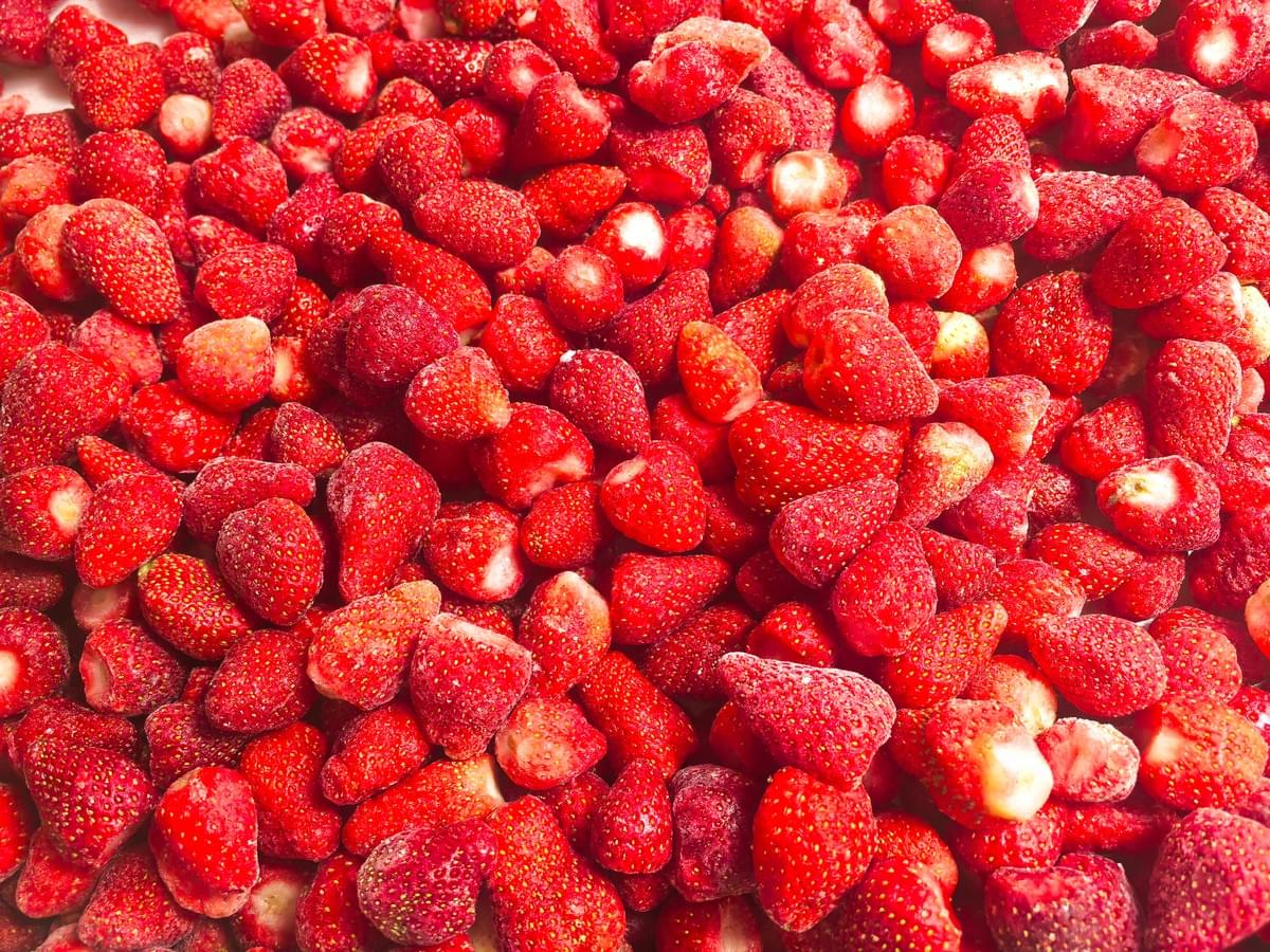 Grade A IQF strawberries for food manufacturers and supermarkets Grade A IQF strawberries for food manufacturers and supermarkets