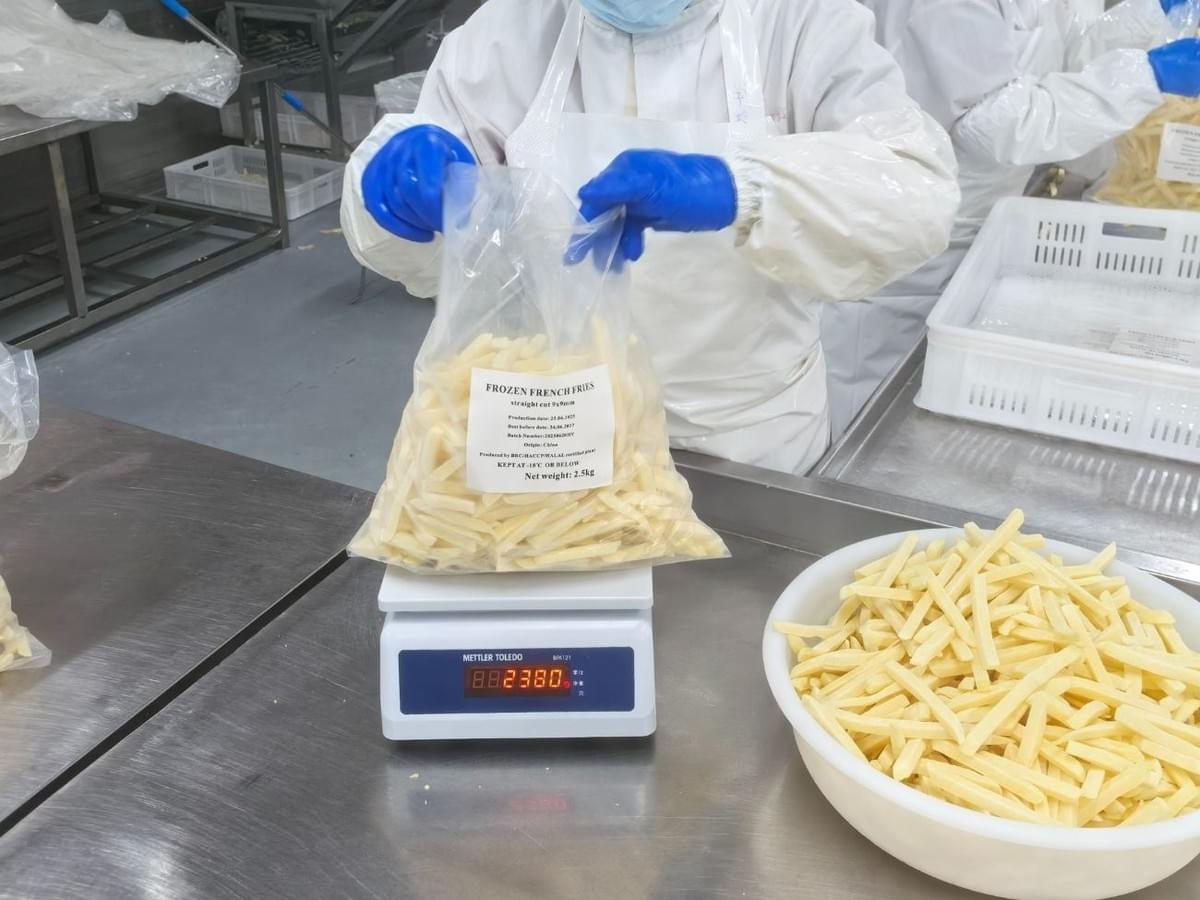 OEM frozen straight cut French fries manufacturer OEM frozen straight cut French fries manufacturer