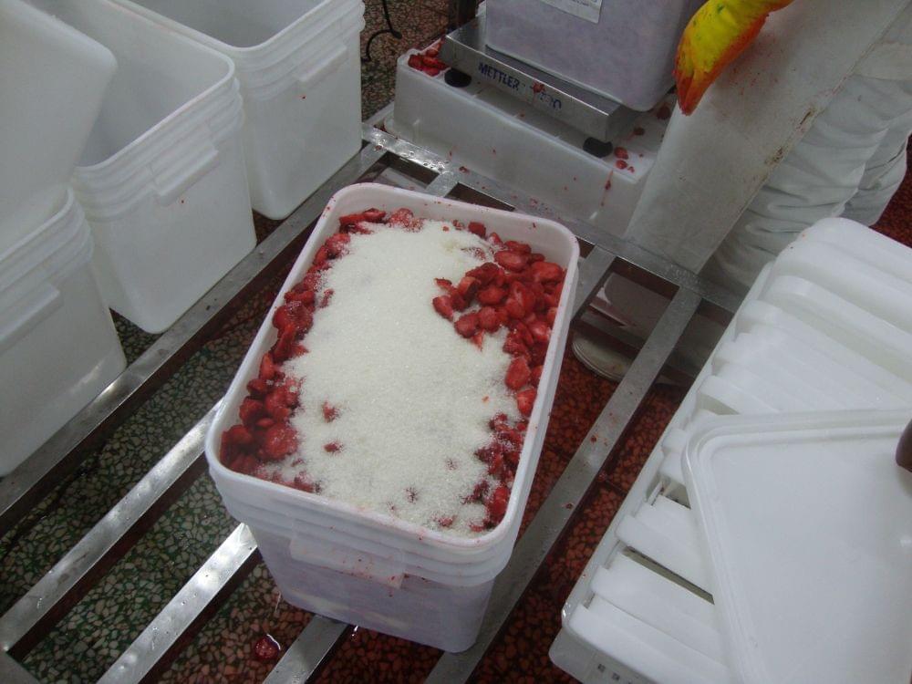 Frozen Strawberries Slices With Sugar