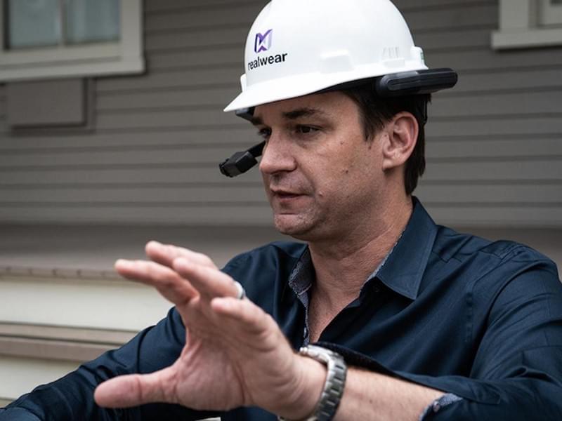 RealWear CEO Andy Lowery wearing the company’s HMT-1 head-mounted microdisplay appended to a hard hat. RealWear RealWear CEO Andy Lowery wearing the company’s HMT-1 head-mounted microdisplay appended to a hard hat. RealWear