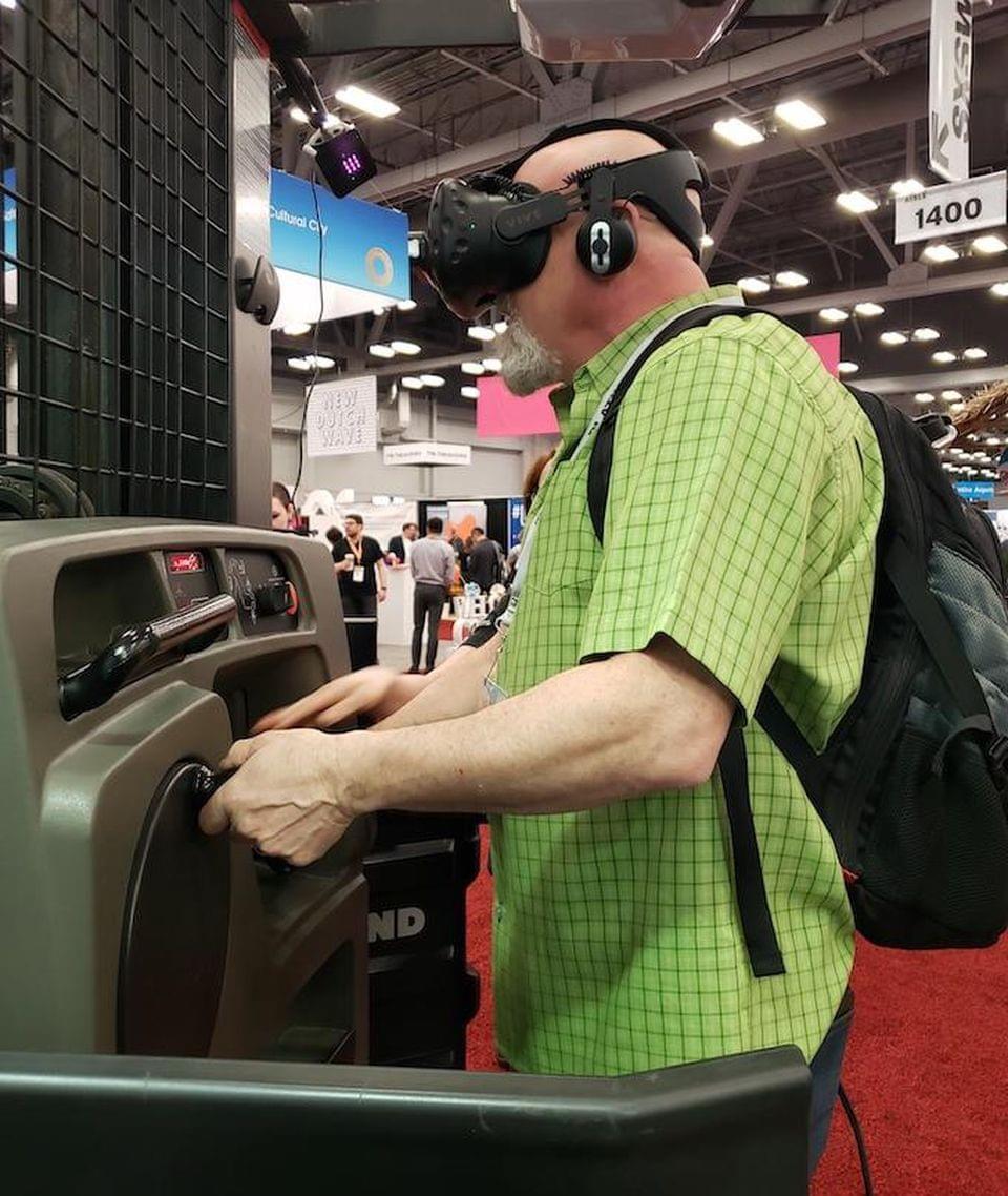 The Raymond forklift simulator I tried at SXSW showed me how dangerous it could be to let an inexperienced operator loose on a warehouse floor. STACEY PATCH The Raymond forklift simulator I tried at SXSW showed me how dangerous it could be to let an inexperienced operator loose on a warehouse floor. STACEY PATCH