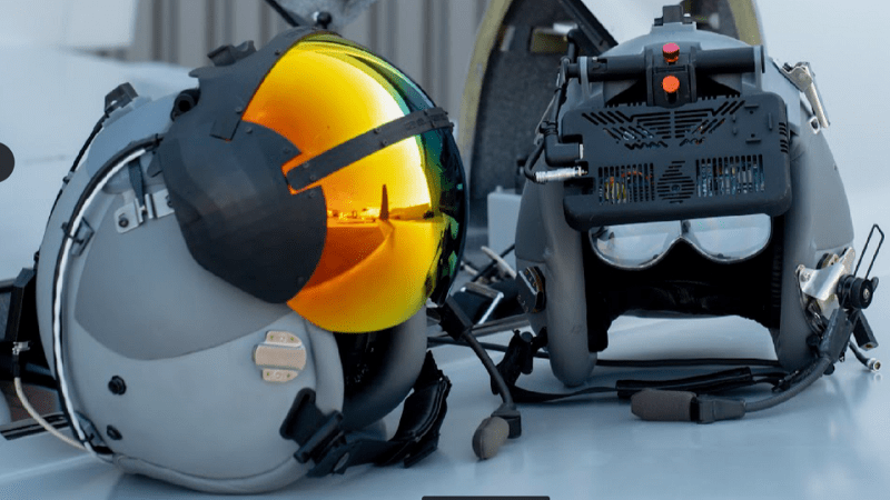 Red 6 custom high FOV daylight capable Augmented Reality visor system RED 6 Red 6 custom high FOV daylight capable Augmented Reality visor system RED 6