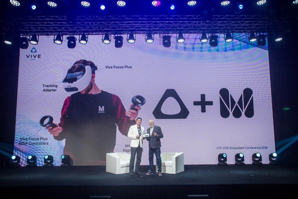 Alvin Graylin and Nolan Bushnell at VEC2019 HTC Alvin Graylin and Nolan Bushnell at VEC2019 HTC