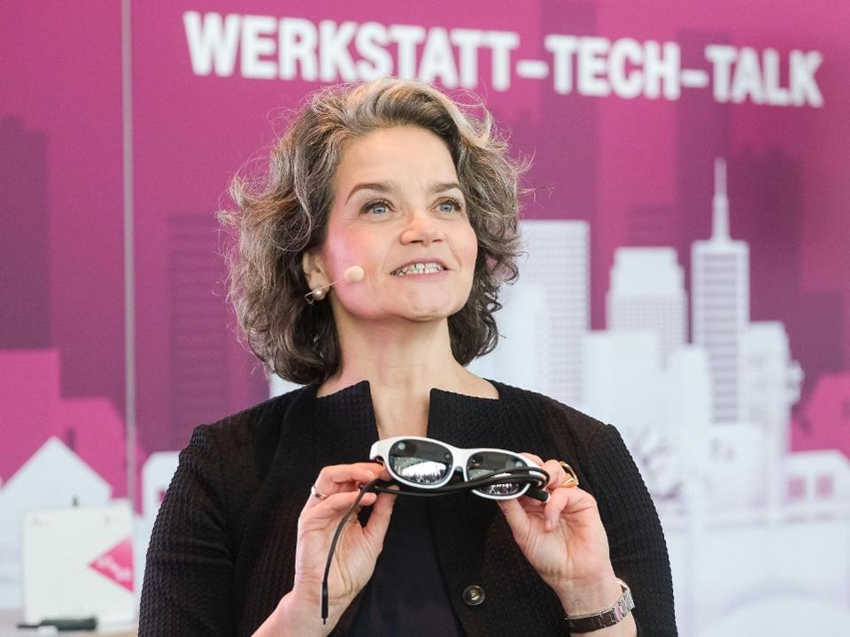 Claudia Nemat, Board member for Technology and Innovation at Deutsche Telekom, presents Nreal at Magenta Tech Talk. NREAL Claudia Nemat, Board member for Technology and Innovation at Deutsche Telekom, presents Nreal at Magenta Tech Talk. NREAL