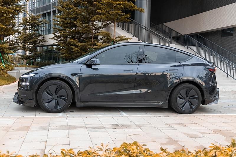 Tesla Model Y Dry Carbon Fiber Body Kit Upgrade | Front Lip Side Skirts Rear Diffuser Trunk Spoiler