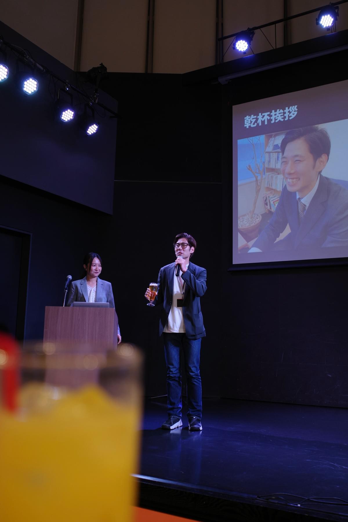 乾杯担当の鹿取さん 乾杯担当の鹿取さん