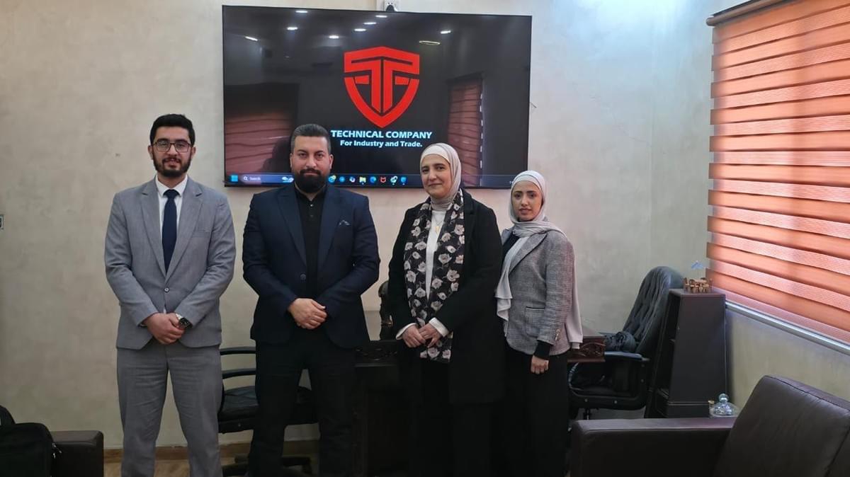 جانب من فريق عمل شركة الإضافات المثالية IAC مع قيادات شركة العقبة لإدارة وتشغيل الموانئ بمناسبة اختتام مشروع تطوير أنظمة السلامة والبيئة جانب من فريق عمل شركة الإضافات المثالية IAC مع قيادات شركة العقبة لإدارة وتشغيل الموانئ بمناسبة اختتام مشروع تطوير أنظمة السلامة والبيئة