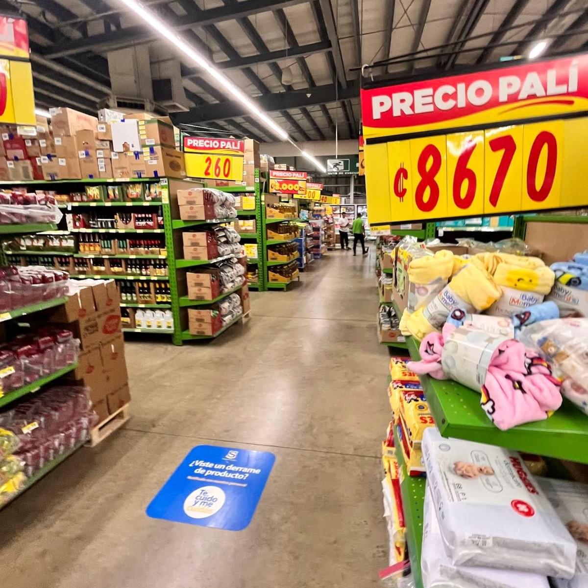 Maxi Palí Uvita Affordable groceries, household supplies, and everyday essentials- Photo Copiright Gilbert André K. Maxi Palí Uvita Affordable groceries, household supplies, and everyday essentials- Photo Copiright Gilbert André K.