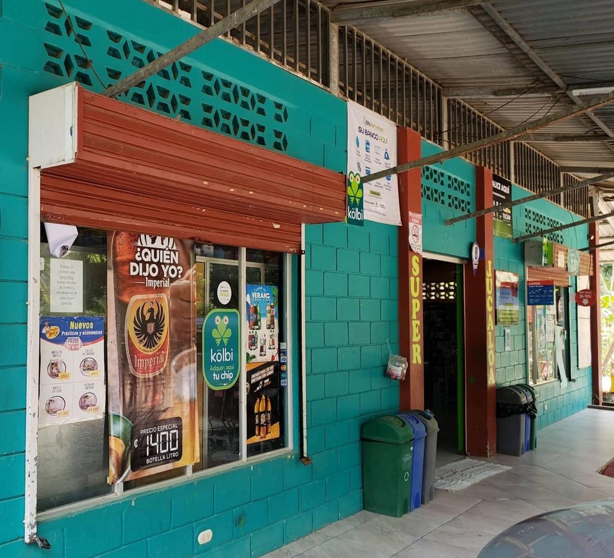 Supermercado Jucaloa Everyday Groceries - Photo Copiright Neil Young Supermercado Jucaloa Everyday Groceries - Photo Copiright Neil Young