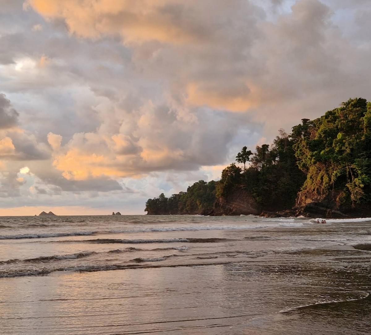Playa Ventana, Sunset time Costa Rica Photo Credits: Sylia Wende Playa Ventana, Sunset time Costa Rica Photo Credits: Sylia Wende