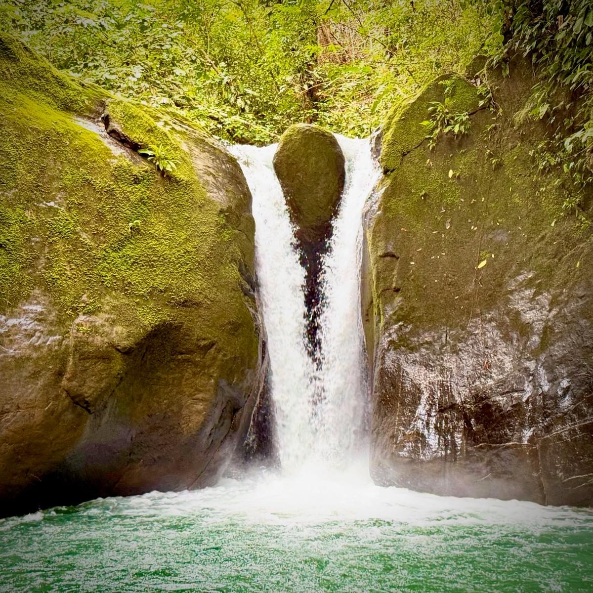 Nauyaca Waterfall Nature Park , Costa Rica Nauyaca Waterfall Nature Park , Costa Rica