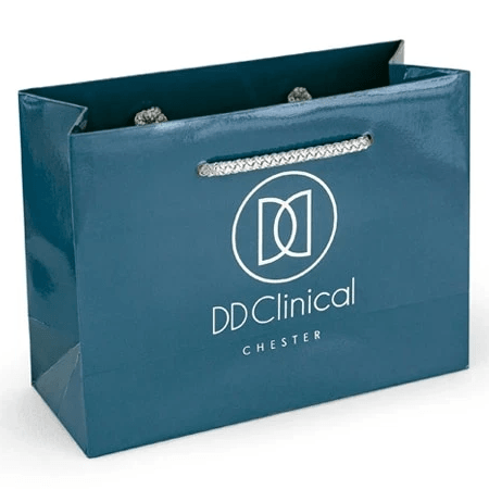 Luxury laminated paper bags with rope handles for premium branding and gift packaging in Malaysia. Luxury laminated paper bags with rope handles for premium branding and gift packaging in Malaysia.