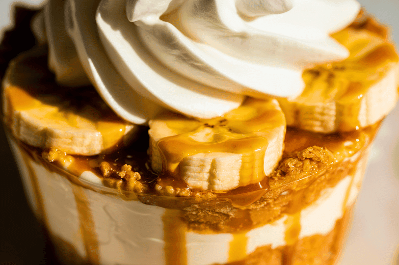 A rustic clay bowl filled with a thick, velvety Velouté sauce garnished with olive oil droplets, fresh thyme, and a dusting of paprika, served alongside toasted bread. A rustic clay bowl filled with a thick, velvety Velouté sauce garnished with olive oil droplets, fresh thyme, and a dusting of paprika, served alongside toasted bread.