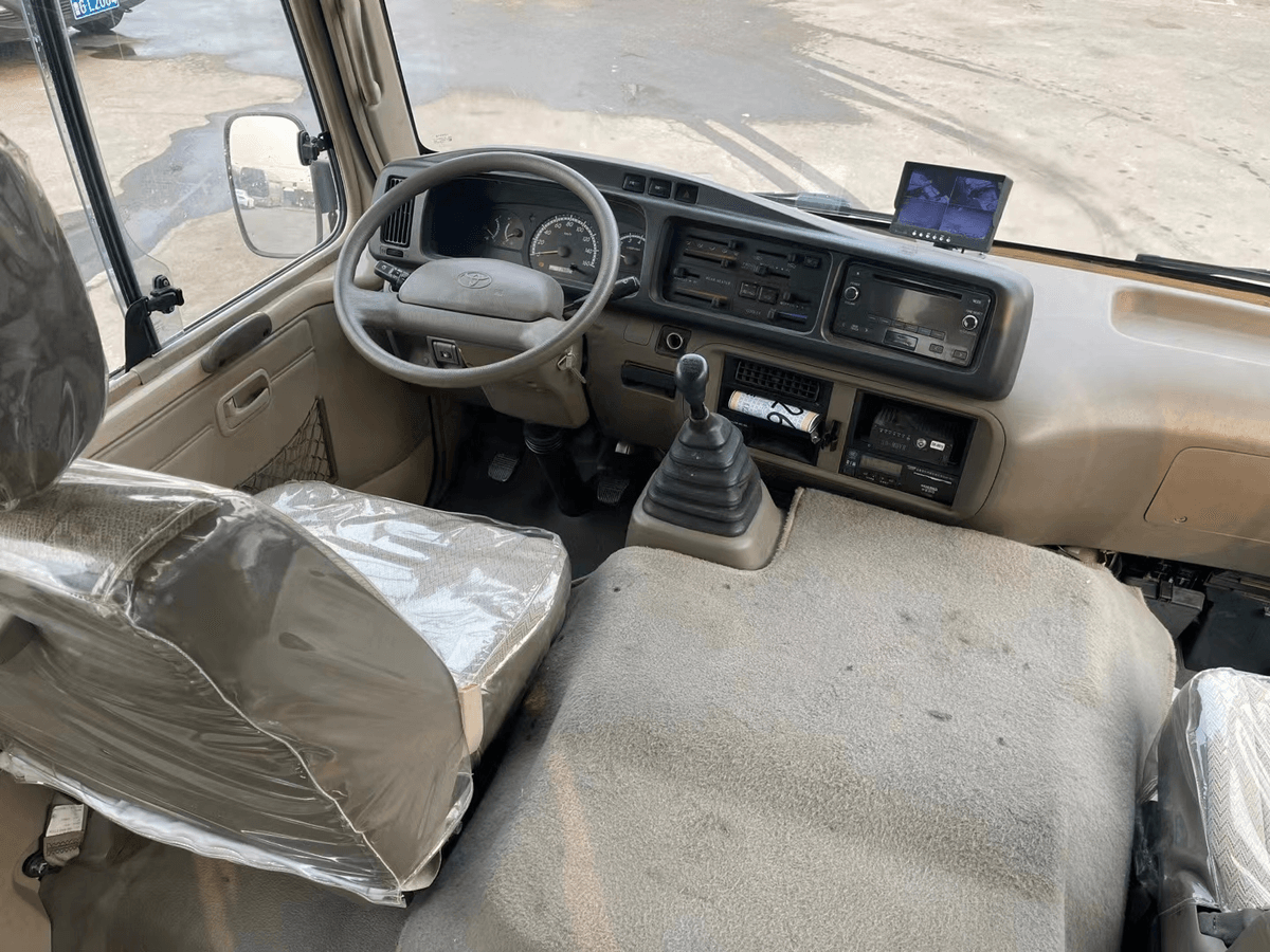 Used Mini Bus 16-Seater SAIC Coaster Diesel Minibus Passenger