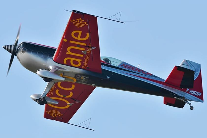 Avion de voltige Extra 330SC de l'aéroclub de l'Hérault Montpellier Occitanie Avion de voltige Extra 330SC de l'aéroclub de l'Hérault Montpellier Occitanie