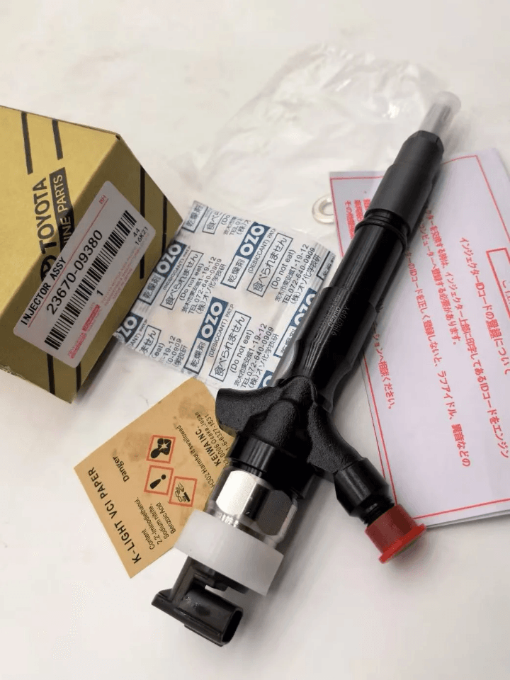 TOYOTA HIACE-HILUX 2.5L_ 2KD FUEL INJECTOR,