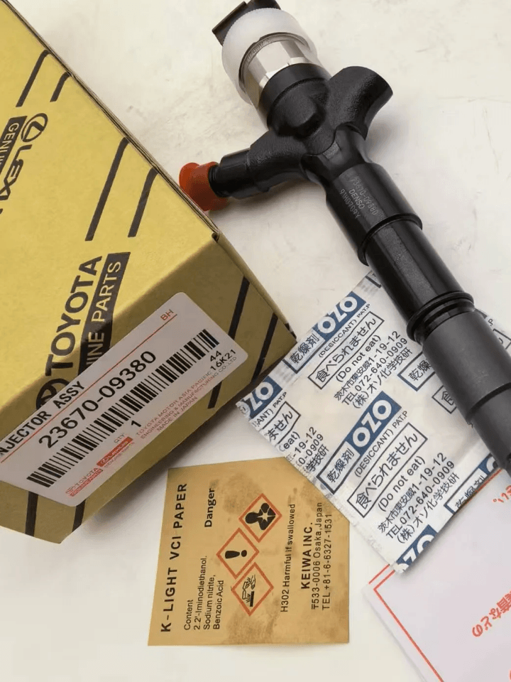 TOYOTA HIACE-HILUX 2.5L_ 2KD FUEL INJECTOR,