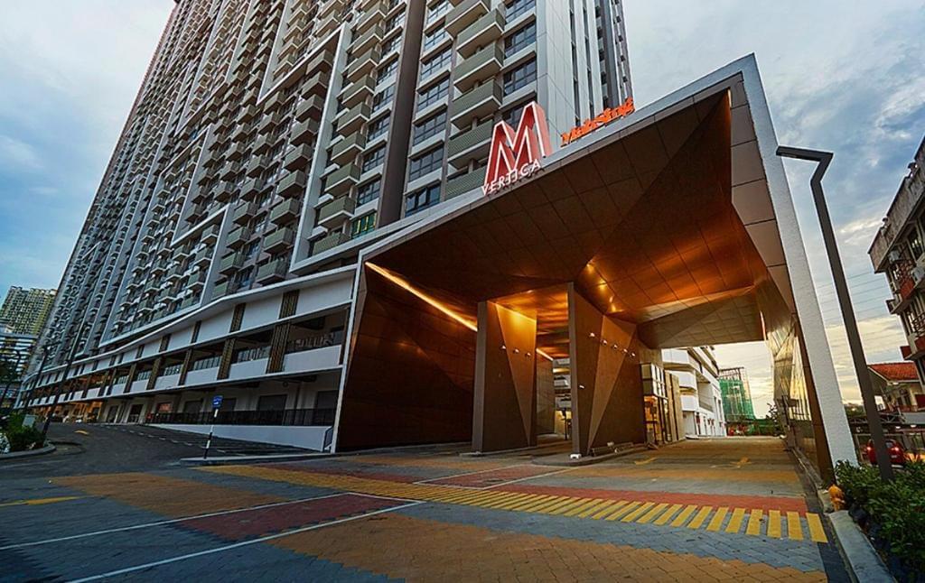 We provide strategic oversight and management expertise to enhance operational efficiency across our holdings. Strategic Management Our Expertise Holding Company & Strategic Vision We provide strategic oversight and management expertise to enhance operational efficiency across our holdings. Strategic Management Our Expertise Holding Company & Strategic Vision