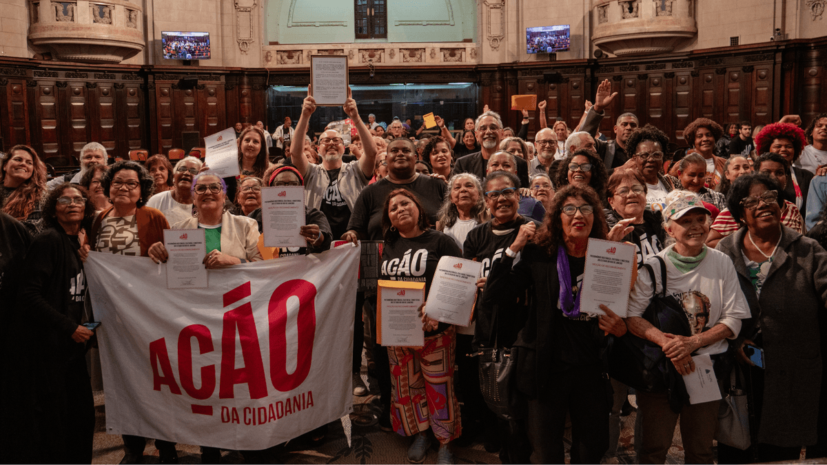 Lideranças dos comitês celebram o título recebido. Lideranças dos comitês celebram o título recebido.