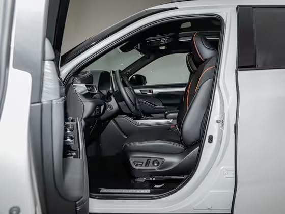 Crown Kluger (FAW Toyota) – Mid-to-Large 7-Seater SUV, Crown Series