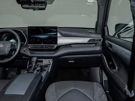 Crown Kluger (FAW Toyota) – Mid-to-Large 7-Seater SUV, Crown Series