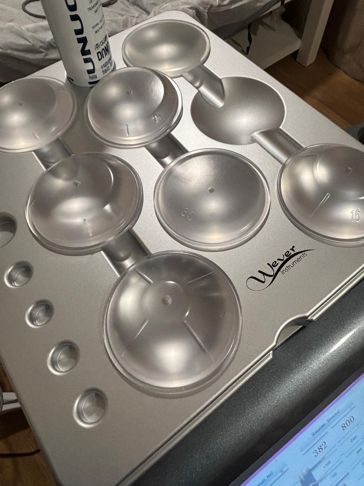 Our chiropractor provides professional spinal adjustments to improve spinal health, relieve pain, and promote the restoration of overall body function. spinal adjustment Our service Combine chiropractor and physical therapy, focus on pain rehabilitation Our chiropractor provides professional spinal adjustments to improve spinal health, relieve pain, and promote the restoration of overall body function. spinal adjustment Our service Combine chiropractor and physical therapy, focus on pain rehabilitation