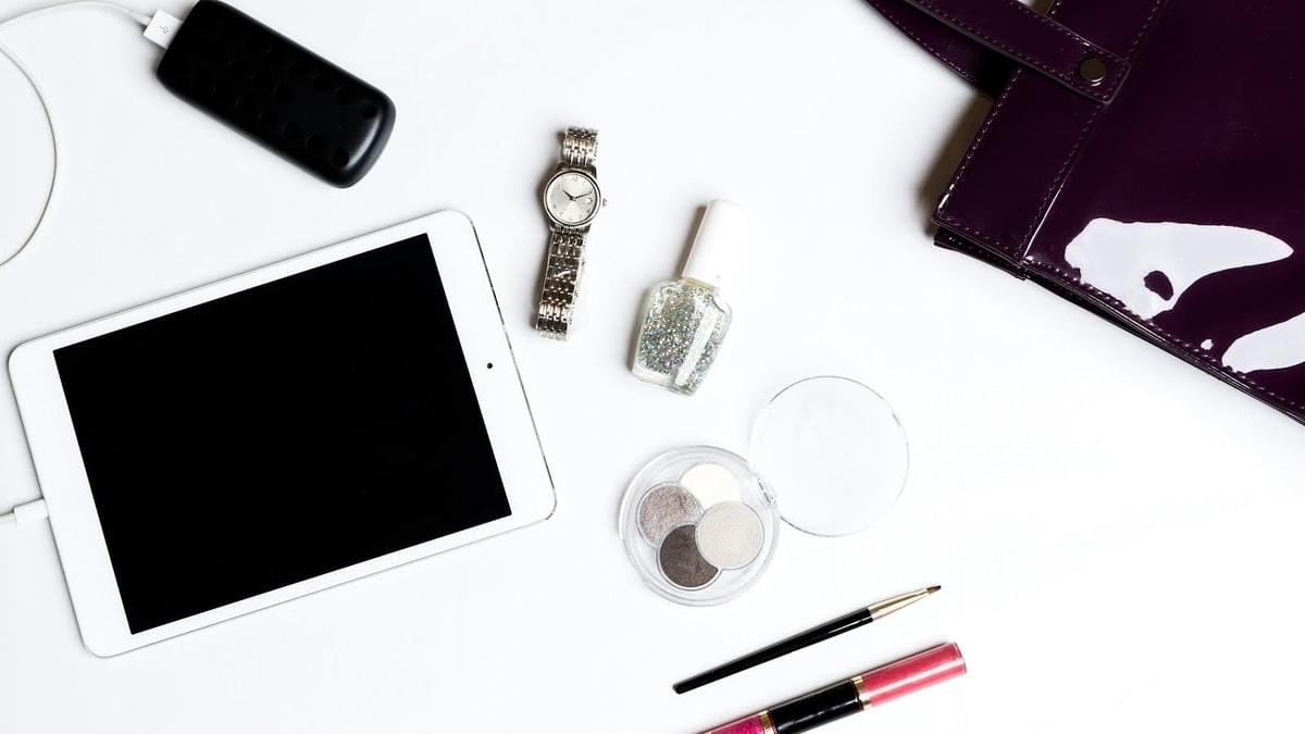 Landasan e-commerce dengan Strikingly Landasan e-commerce dengan Strikingly