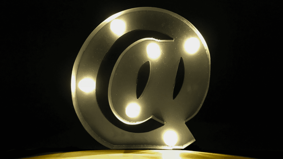 Kenali baris subjek email terbaik dengan Strikingly ecommerce Kenali baris subjek email terbaik dengan Strikingly ecommerce