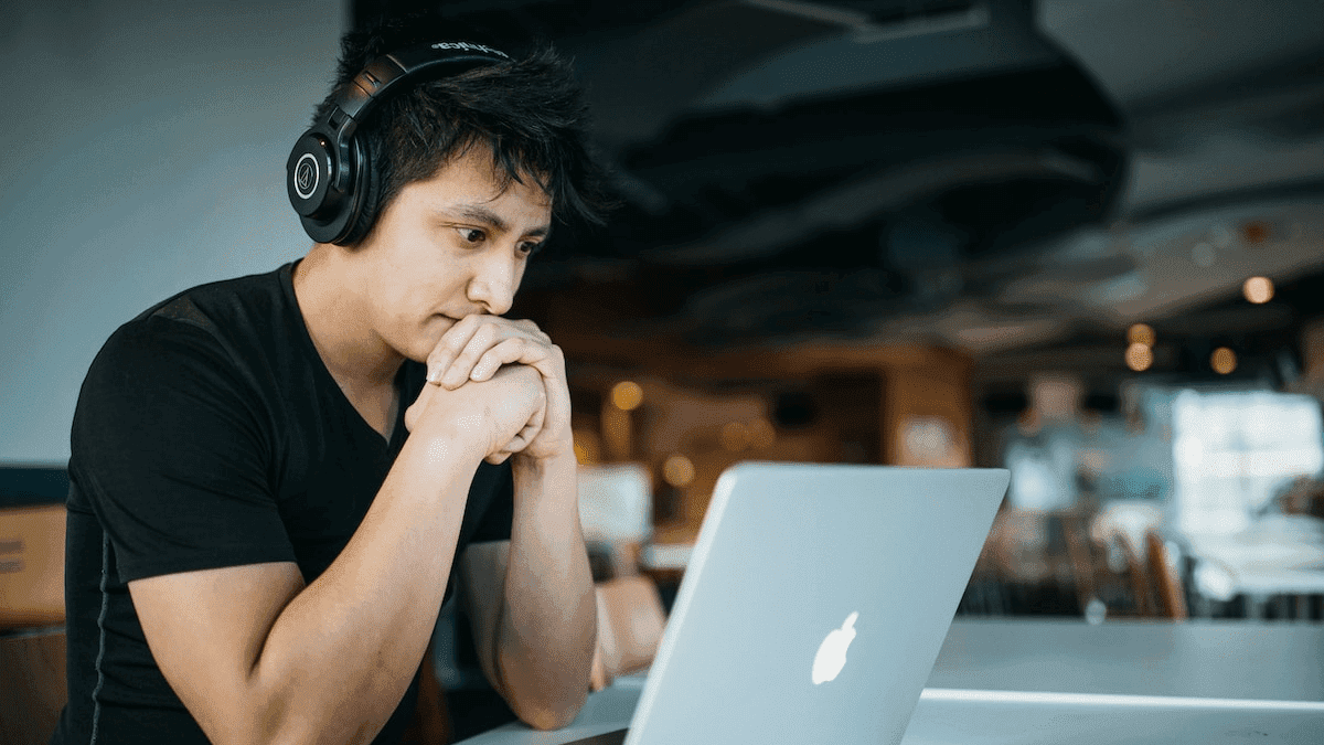 Dari Pemula Menjadi Profesional: Mengembangkan dan Menunjukkan Keterampilan Bisnis Anda Dari Pemula Menjadi Profesional: Mengembangkan dan Menunjukkan Keterampilan Bisnis Anda
