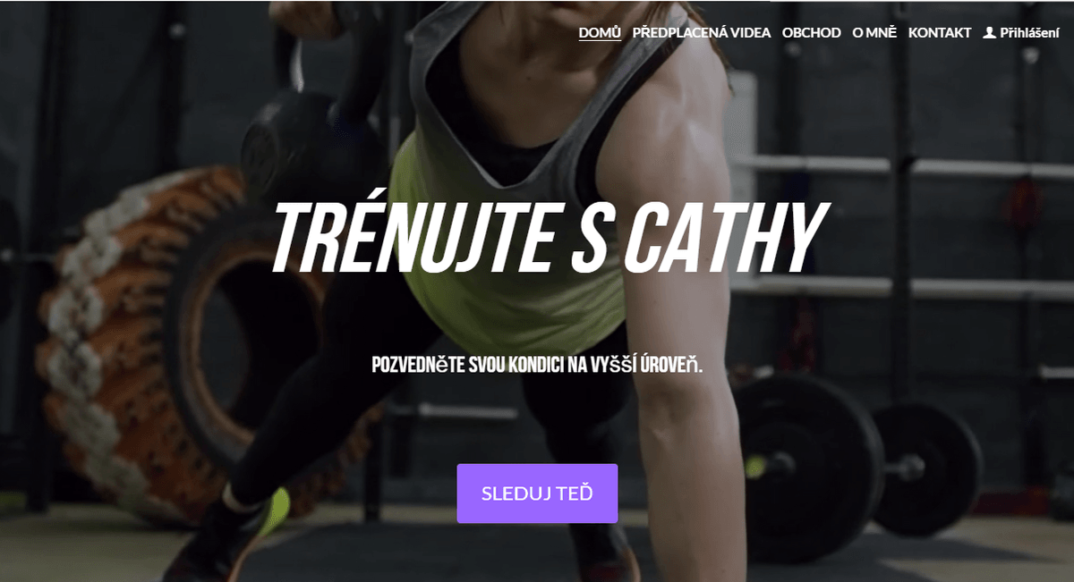 Marketingová šablona pro fitness trénink s Cathy od Strikingly Marketingová šablona pro fitness trénink s Cathy od Strikingly