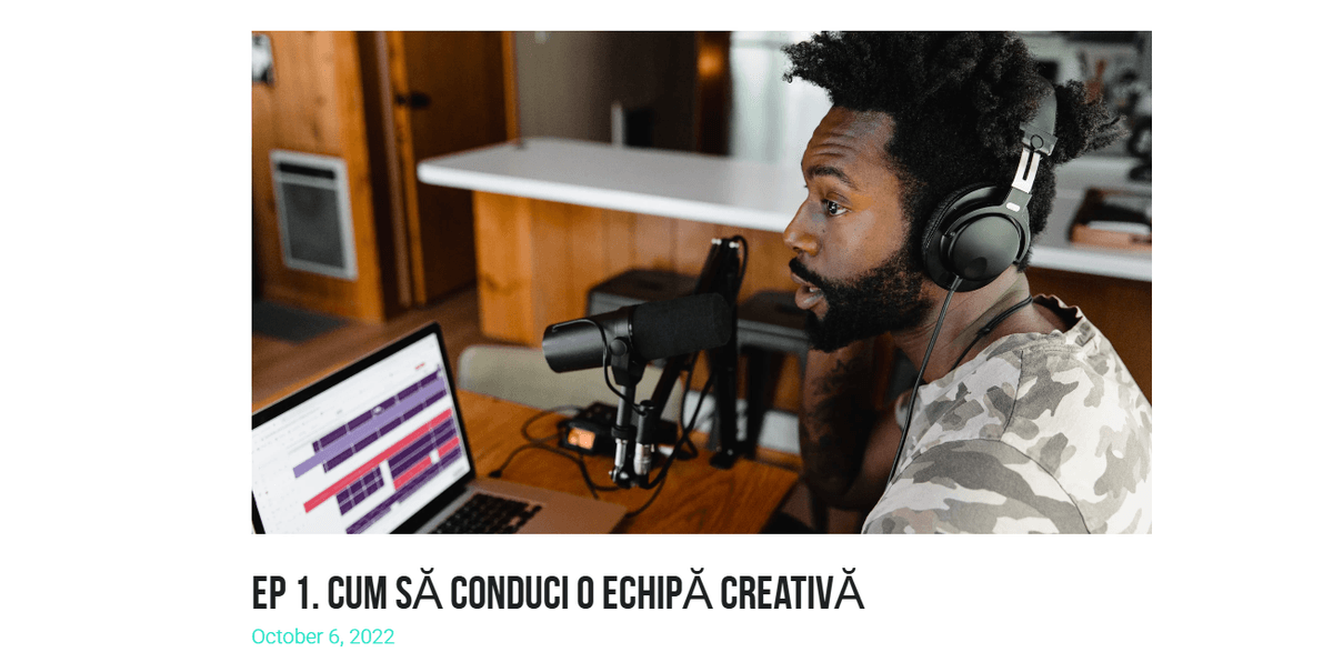 Șablon de podcast de la Strikingly Șablon de podcast de la Strikingly
