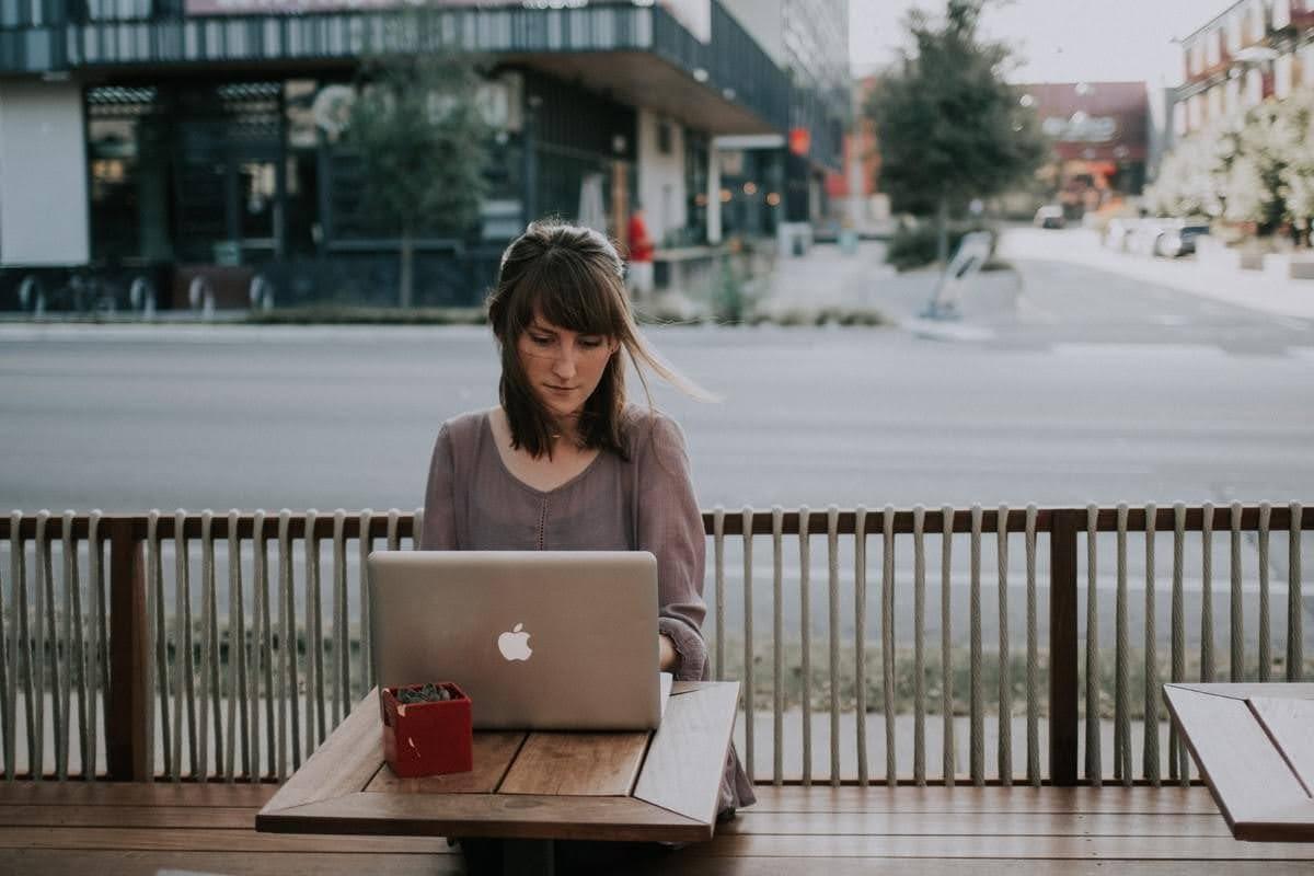 Kembangkan bisnis dengan situs web Strikingly Kembangkan bisnis dengan situs web Strikingly
