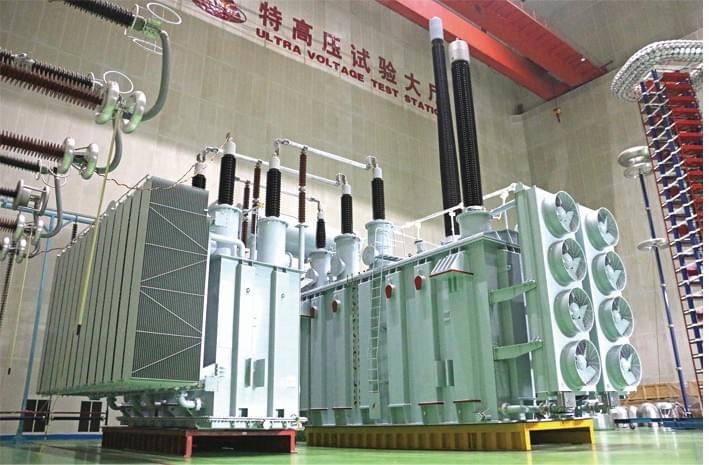 Oil-immersed shunt reactor in high-voltage test hall Oil-immersed shunt reactor in high-voltage test hall