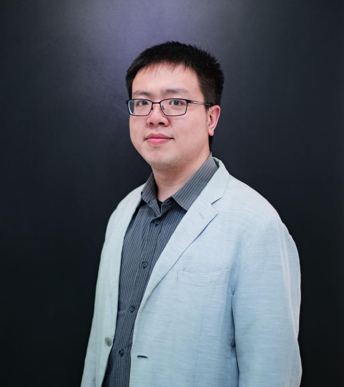 黃道育 Dennis 黃道育 Dennis