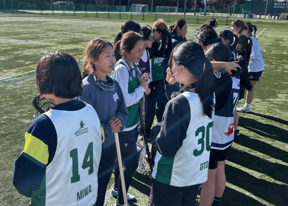 試合後のミーティングの様子 試合後のミーティングの様子