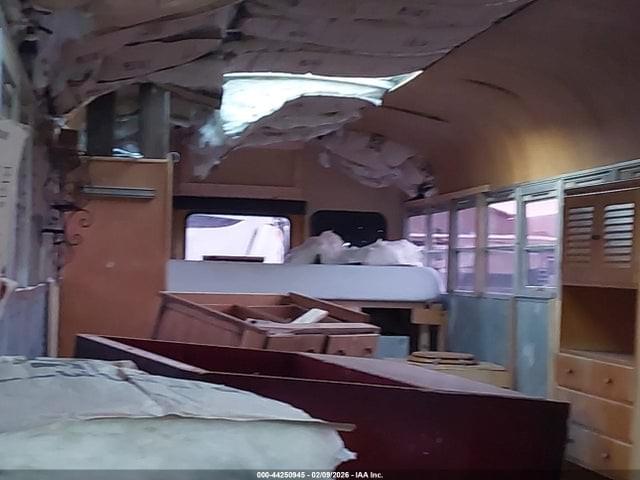 2000 INTERNATIONAL 3800 - BUS