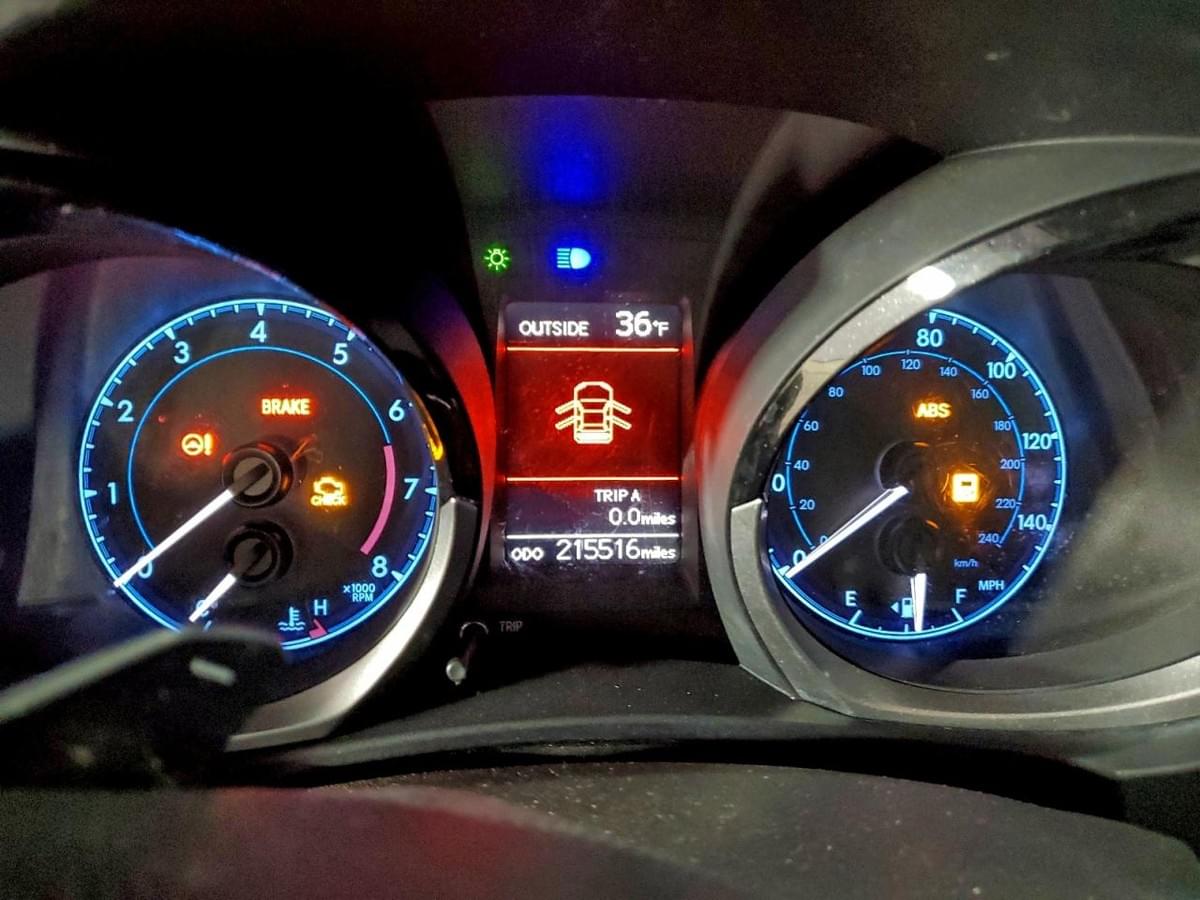 2015 TOYOTA COROLLA