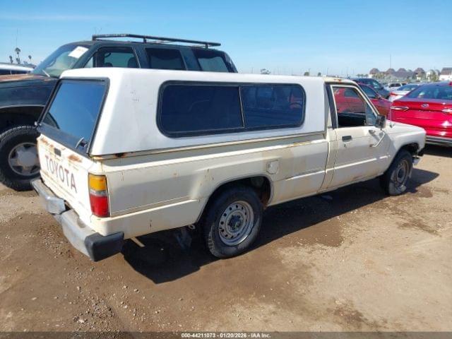 1985 TOYOTA LONG BED 1/2 TON Pickup